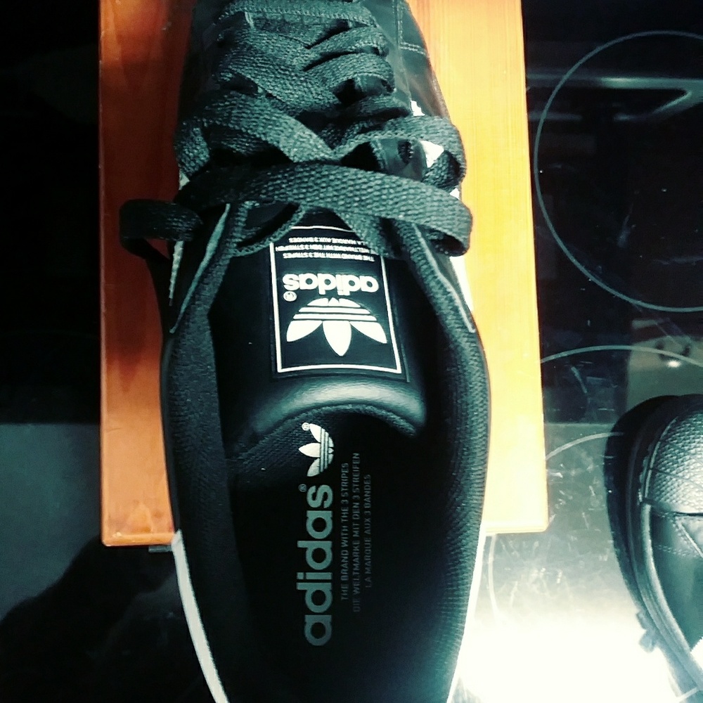 Adidas Shell Toe (New) - Picture 7 of 7